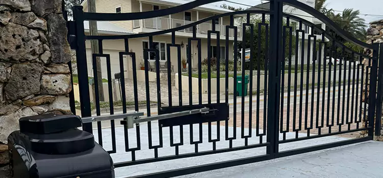 Swing Gate Opener with Keypad Muskego